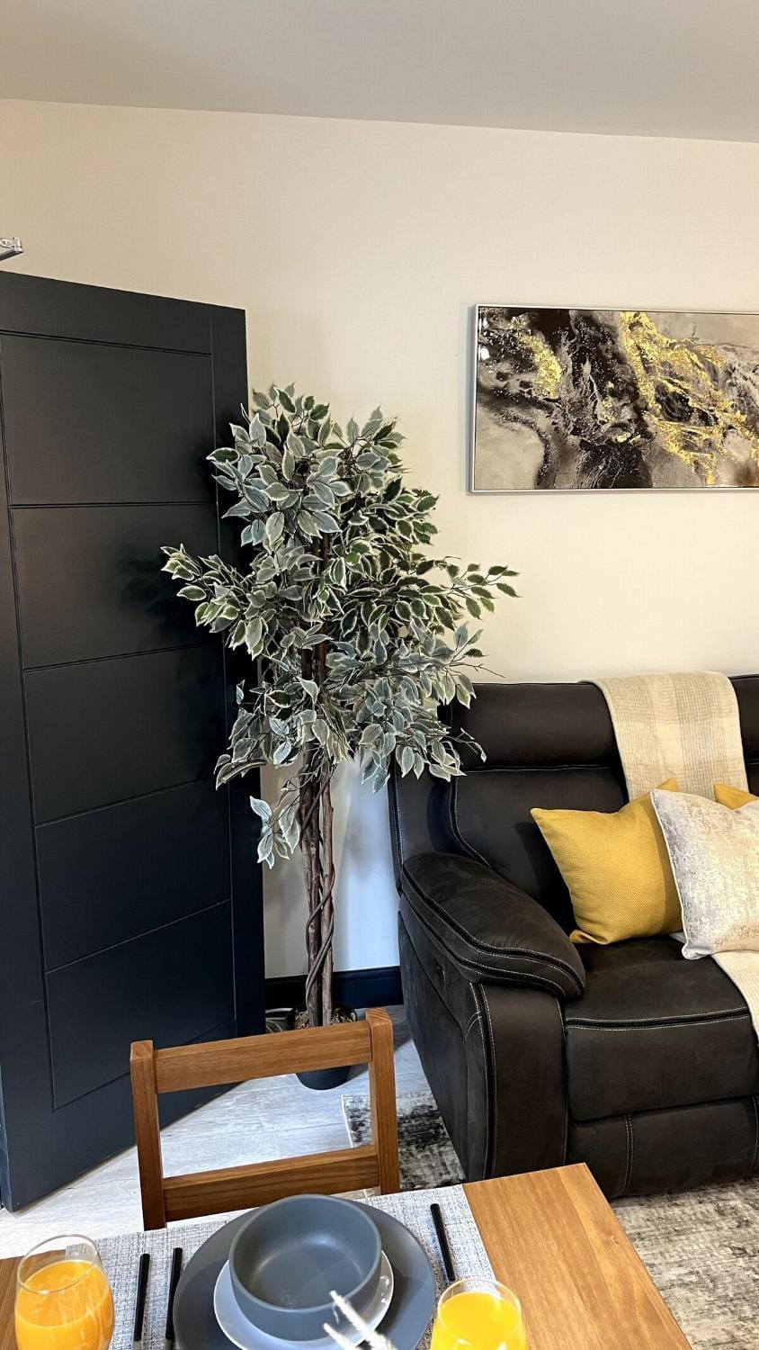 Living room, Seating area, Dining area