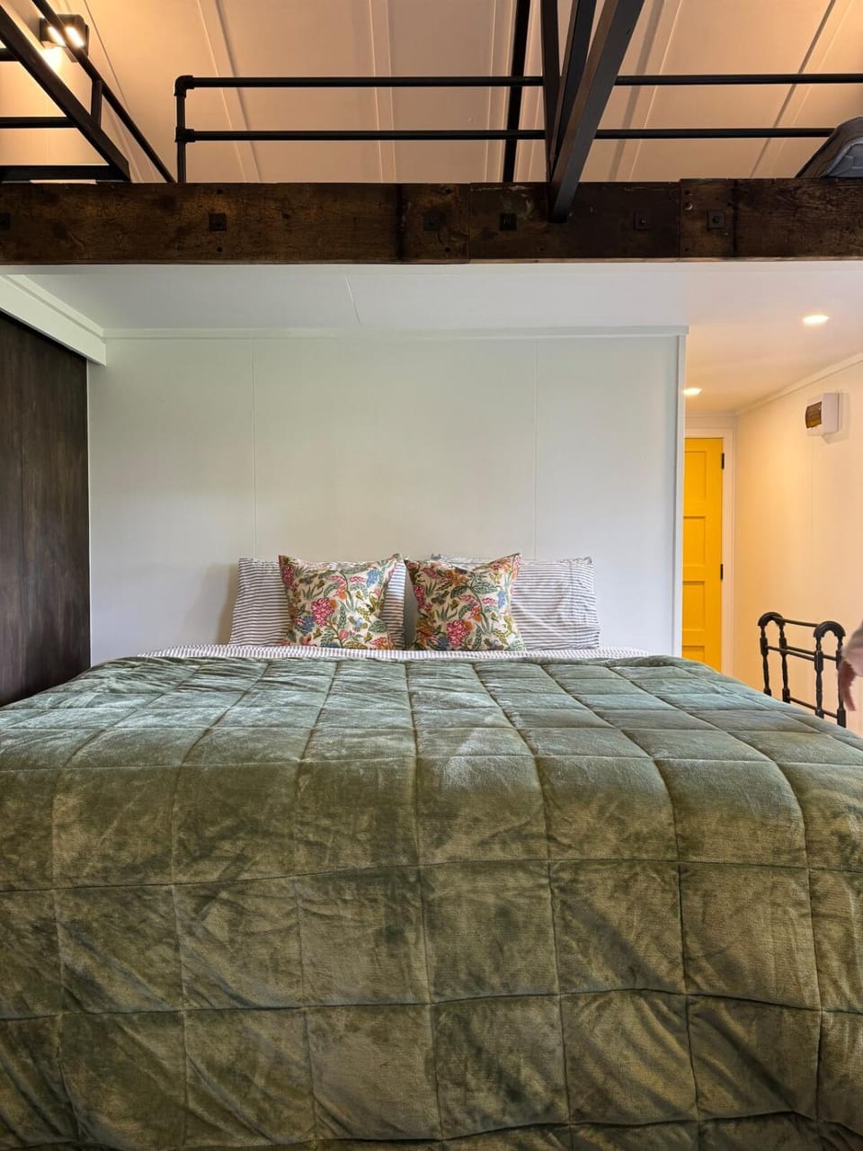 Five Paddocks Blue Cottage Chalet in Waikato