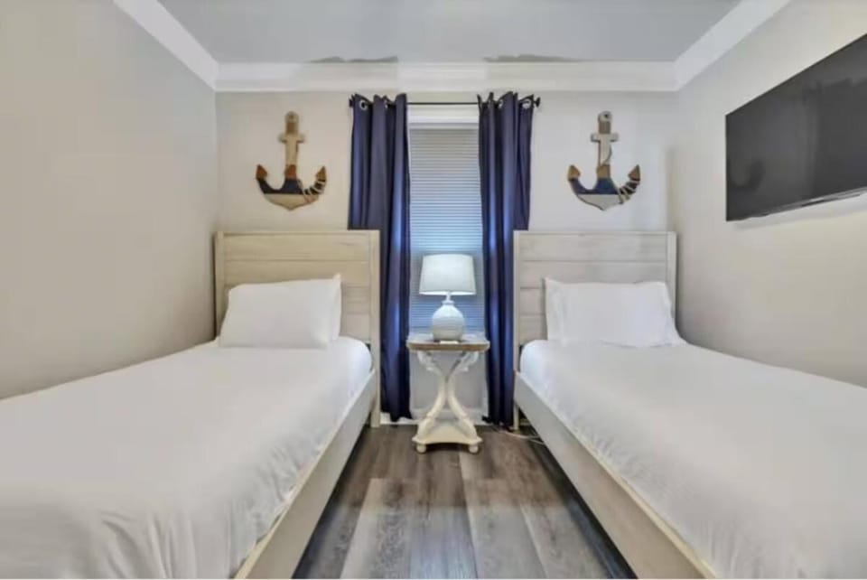 Salty Beach Getaway! House in Destin