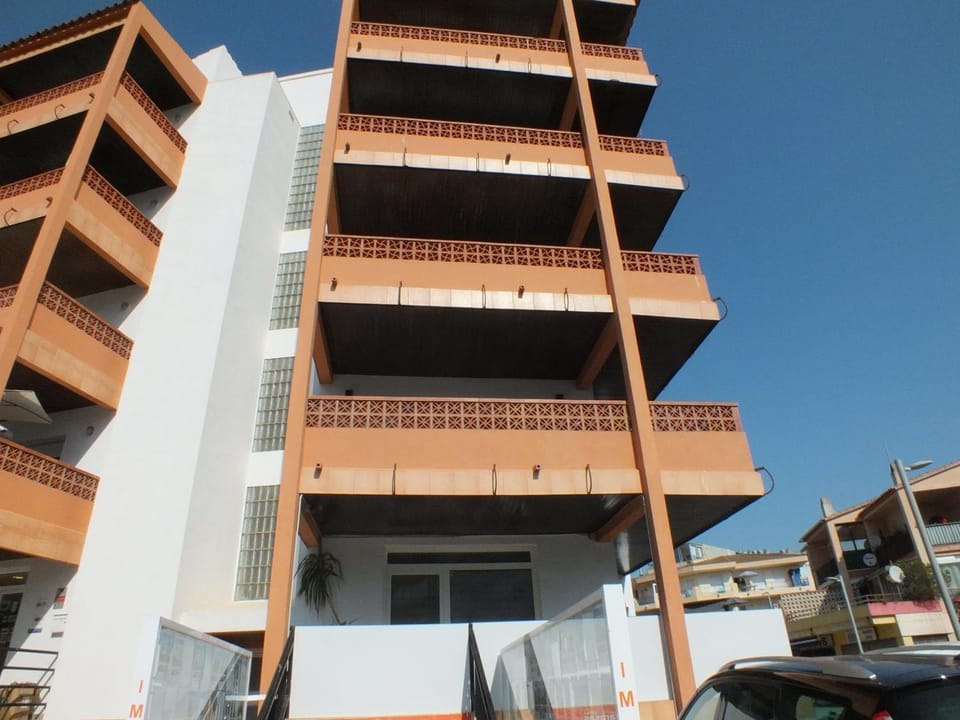 Apartamento cerca de la playa para 2/4 pers. en Roses - ES-204-76 Apartment in Roses