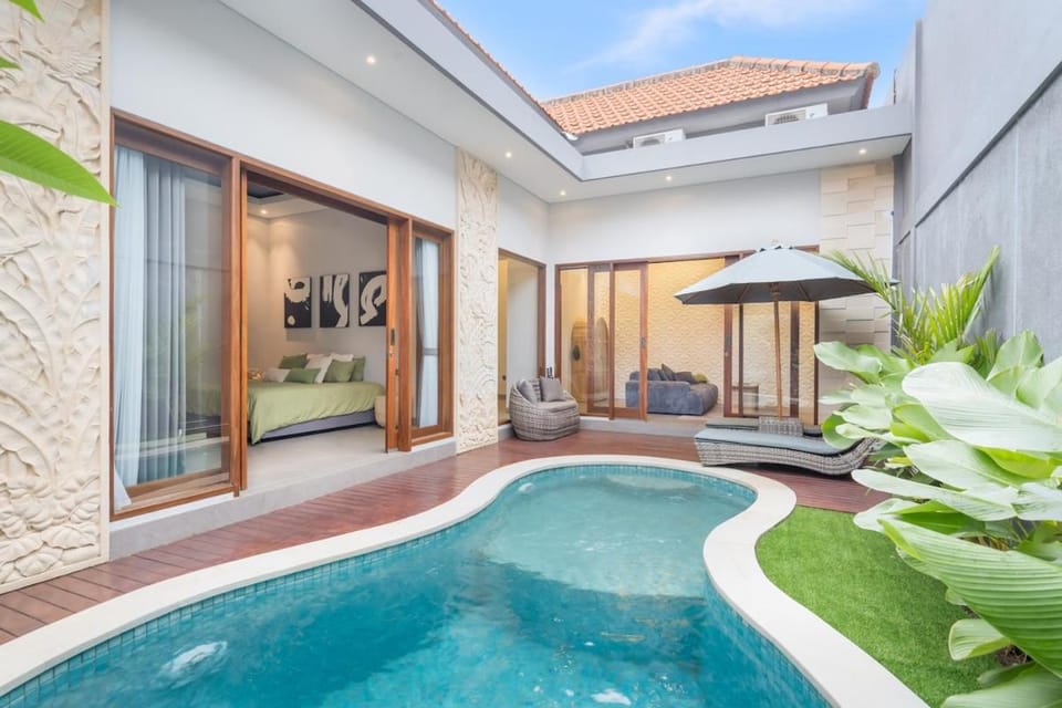 Villa Mannah - Managed By Chayah Bali Villa Group House in Kuta