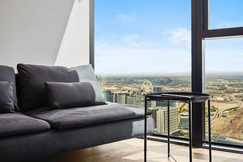 Premier Tower - Modern CBD Apt 45th Floor home Apartment in Melbourne