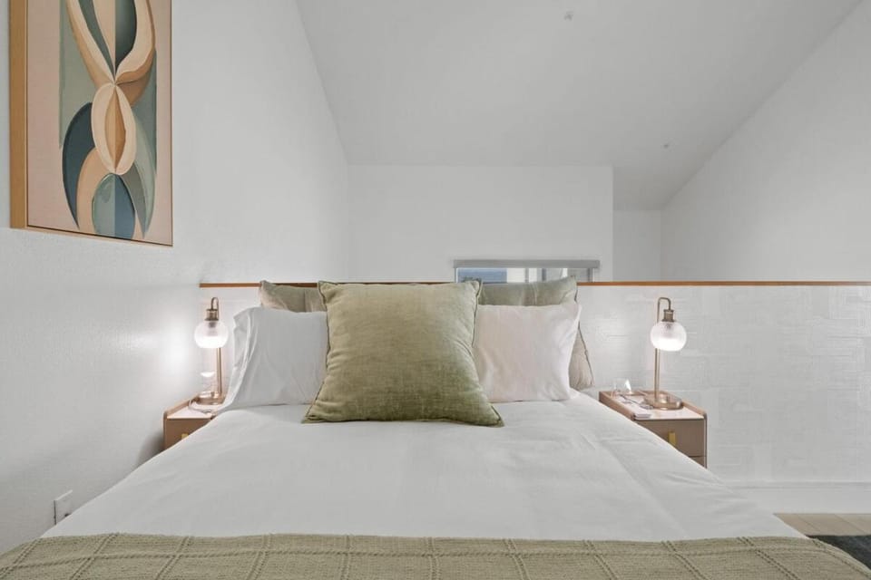 Ocean View Loft in Little Italy near Downtown-Gaslamp Apartment in San Diego