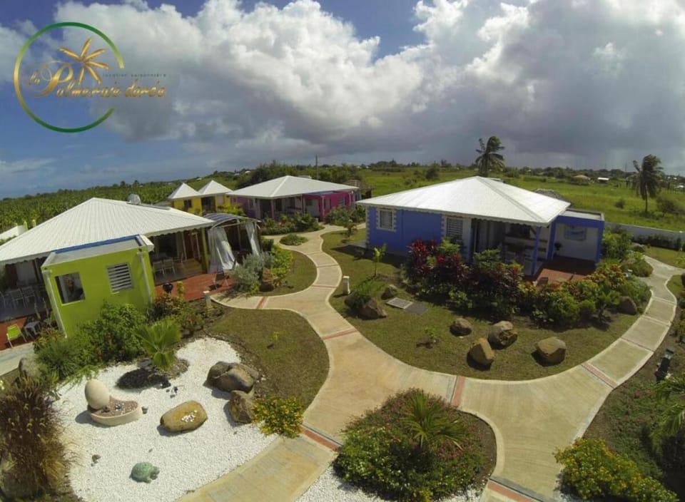 Gîte Orchidée piscine commune House in Grande-Terre, Guadeloupe