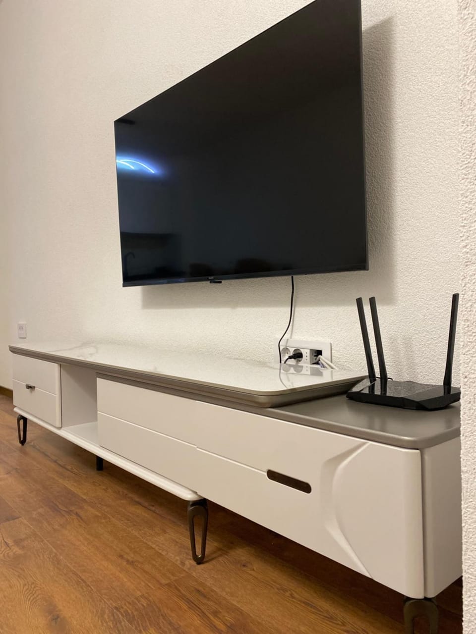 Communal lounge/ TV room, TV and multimedia