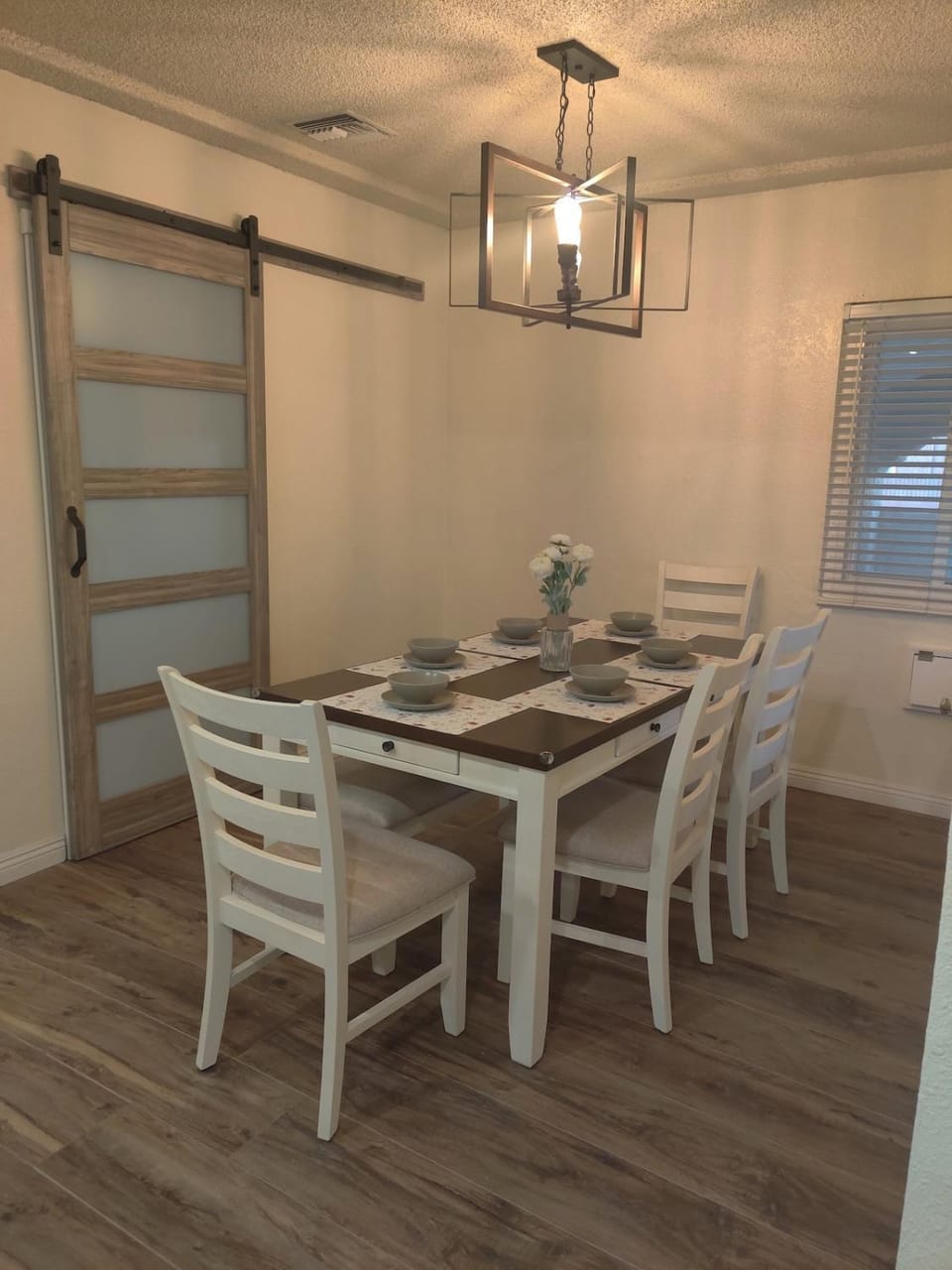 sofi intuit cozy home free parking queen beds Apartment in Inglewood