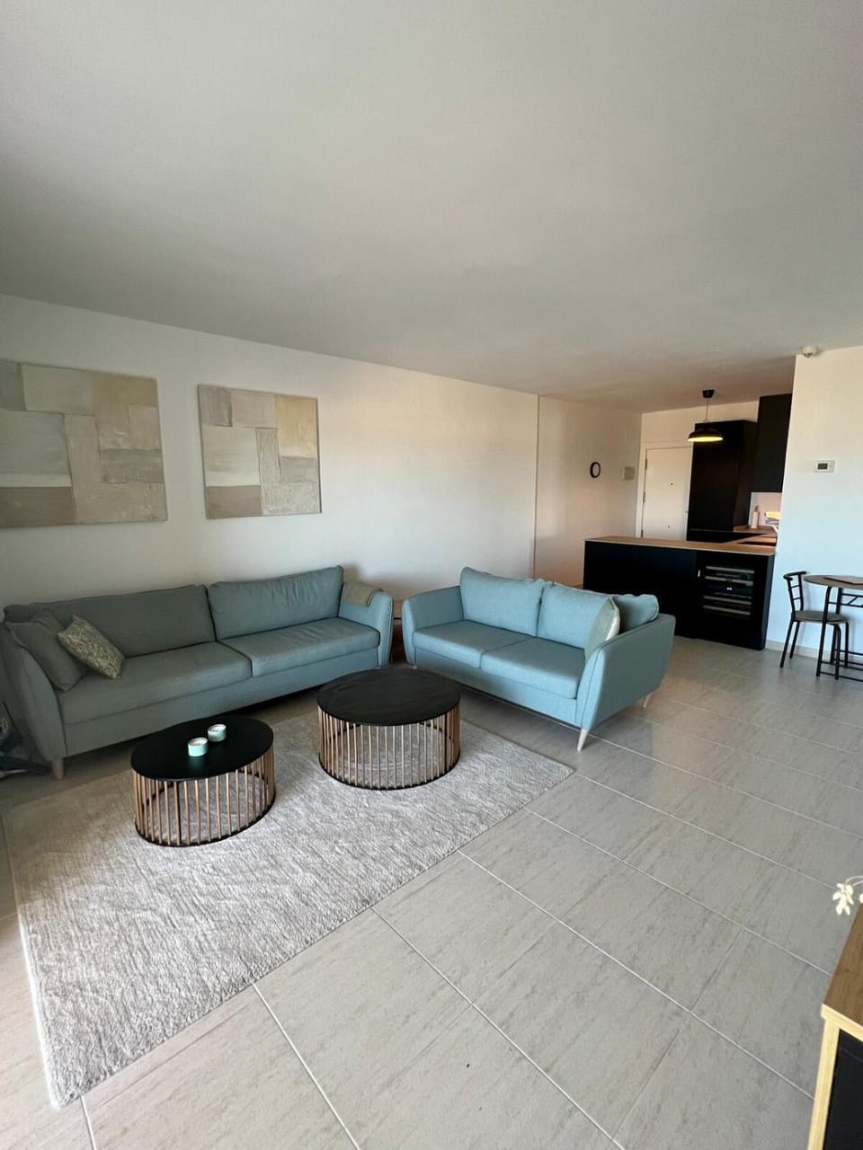 Kitchen or kitchenette, Living room, Seating area