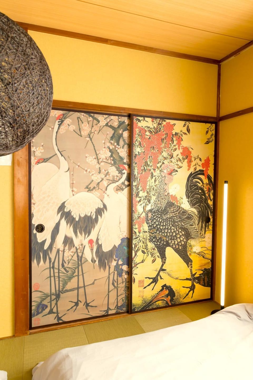 Bed, Photo of the whole room, Decorative detail