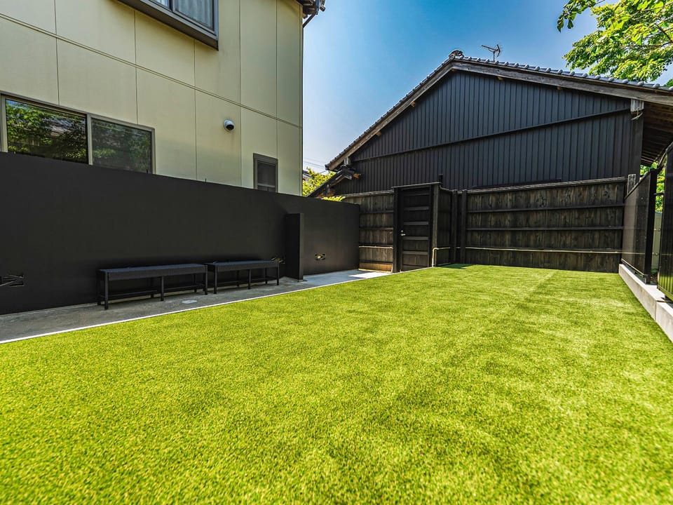 Garden, pet friendly