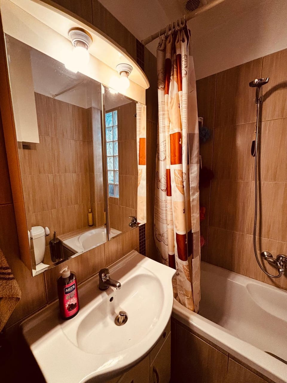 Shower, Bathroom, Bath, towels