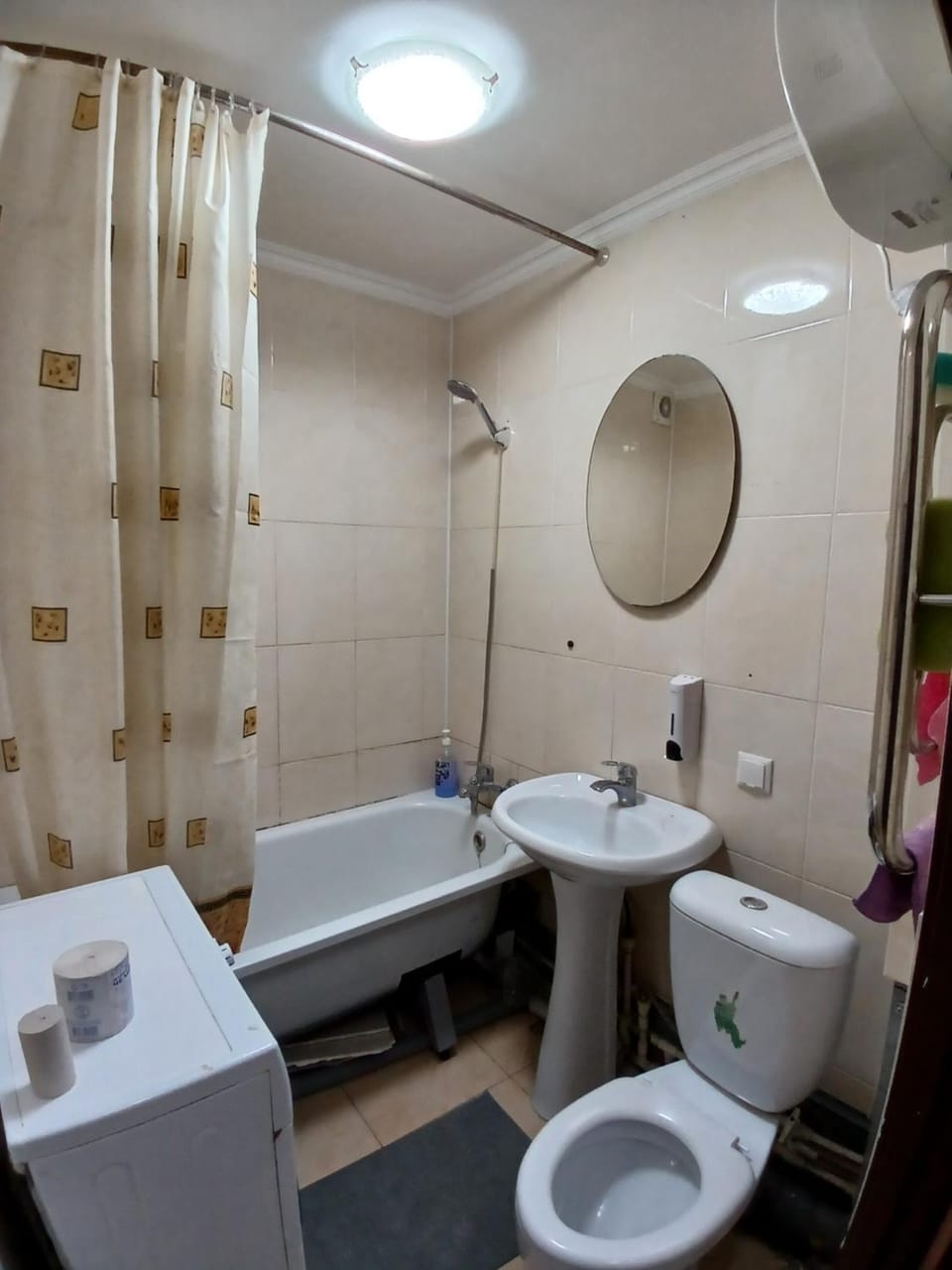 Апартаменты в центре города со смарт тв и Wi-Fi Apartment in Kazakhstan