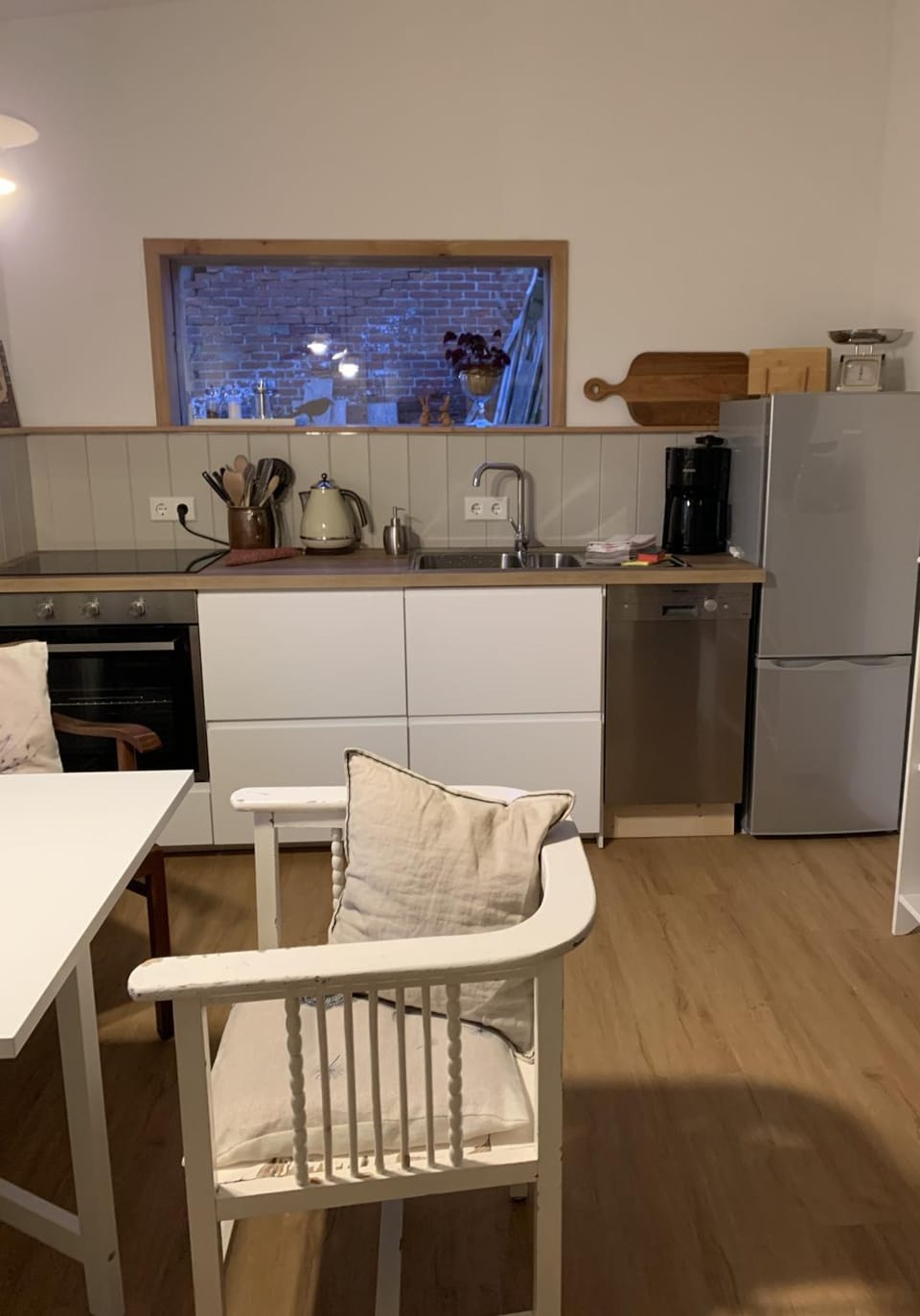 Kitchen or kitchenette, Living room