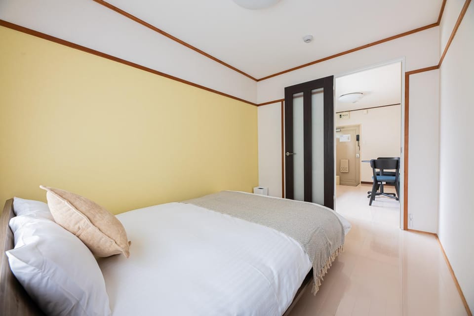 Bed, Living room, Photo of the whole room