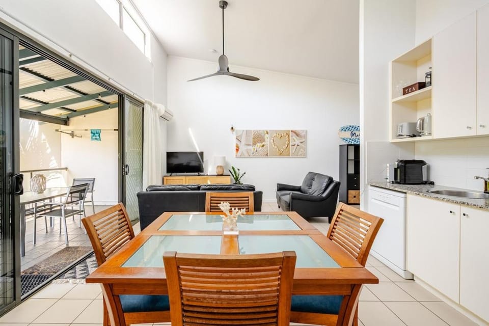 Bright and spacious 2-Bed beach resort apartment Apartment in Rainbow Beach