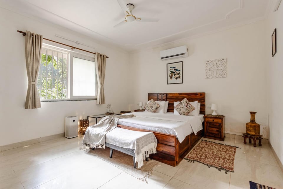 Bed, Photo of the whole room, Bedroom, air conditioner
