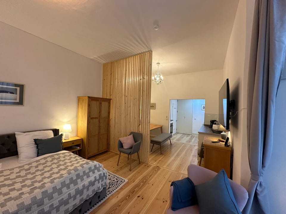 Bed, Living room, Seating area