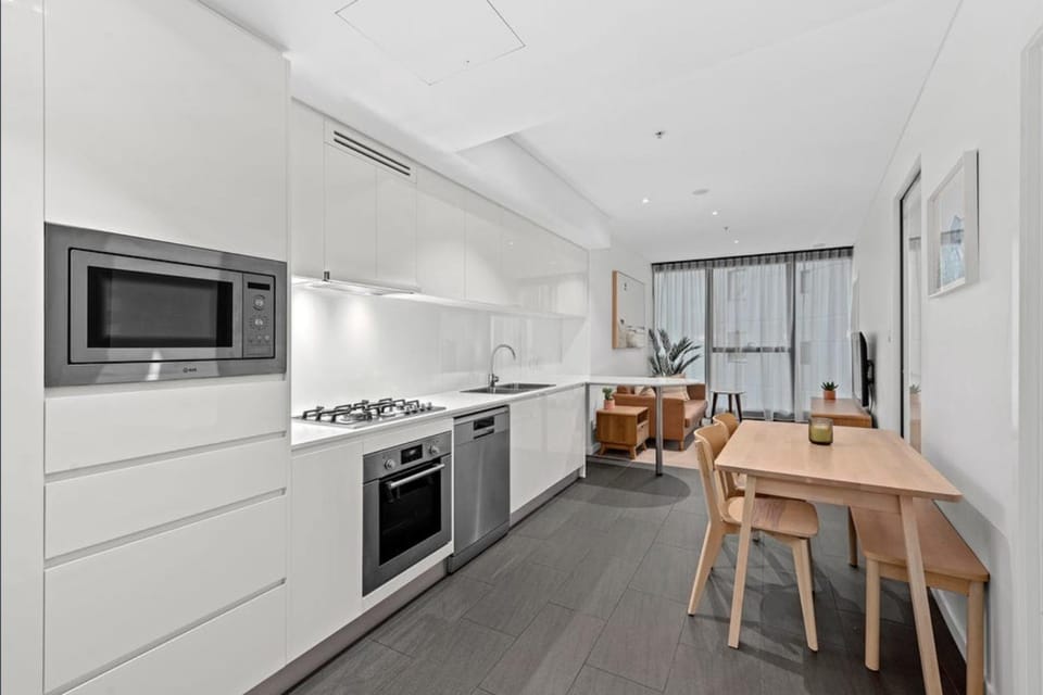 Kitchen or kitchenette, Dining area, dishwasher, oven, stove