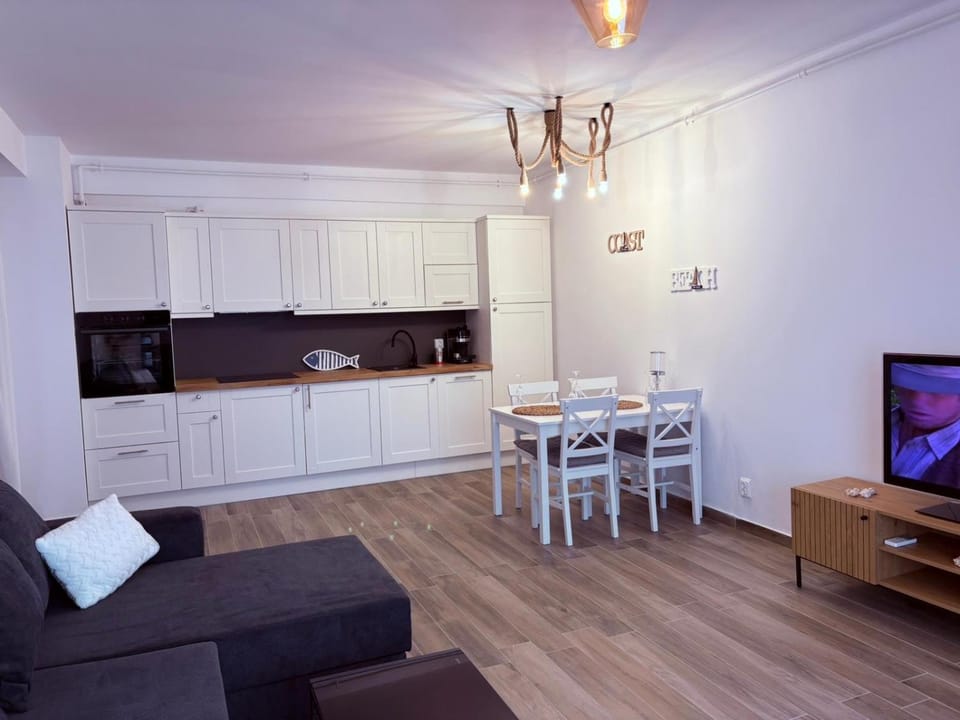 Sea View Promenade Apartment in Constanța County