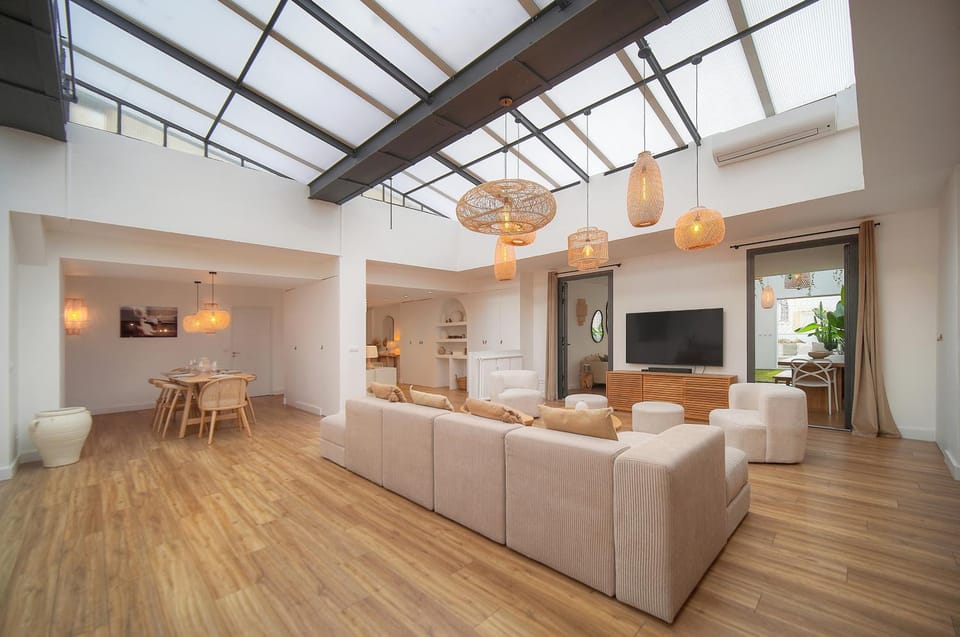 TV and multimedia, Living room, Seating area