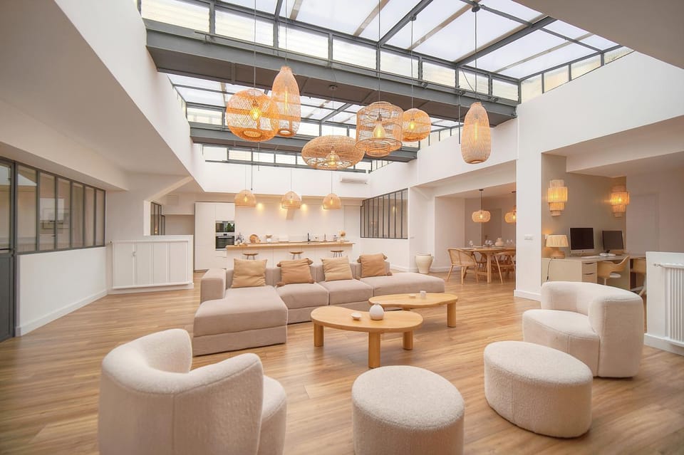 Living room, Seating area