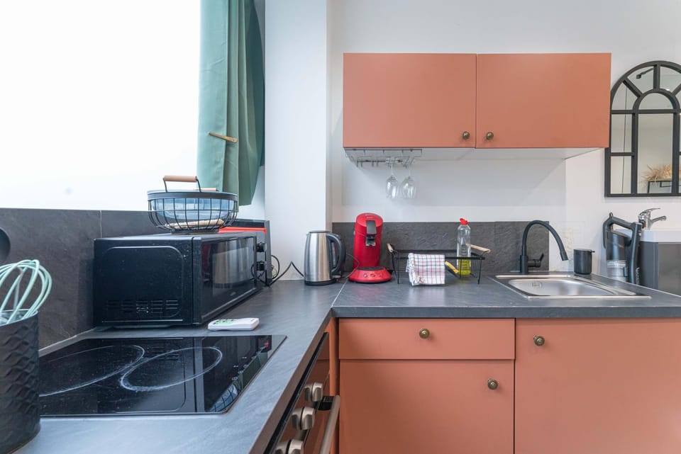 Kitchen or kitchenette, Living room