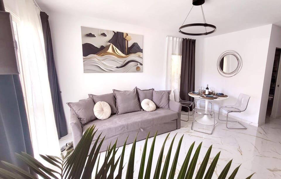 Living room, Decorative detail, Seating area, Dining area