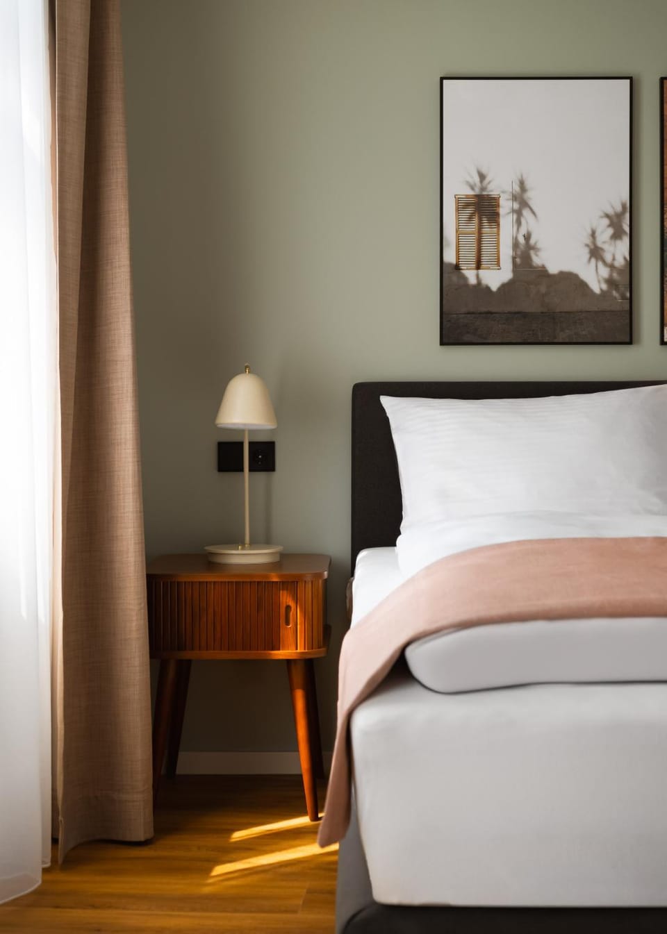 Bed, Decorative detail, Bedroom