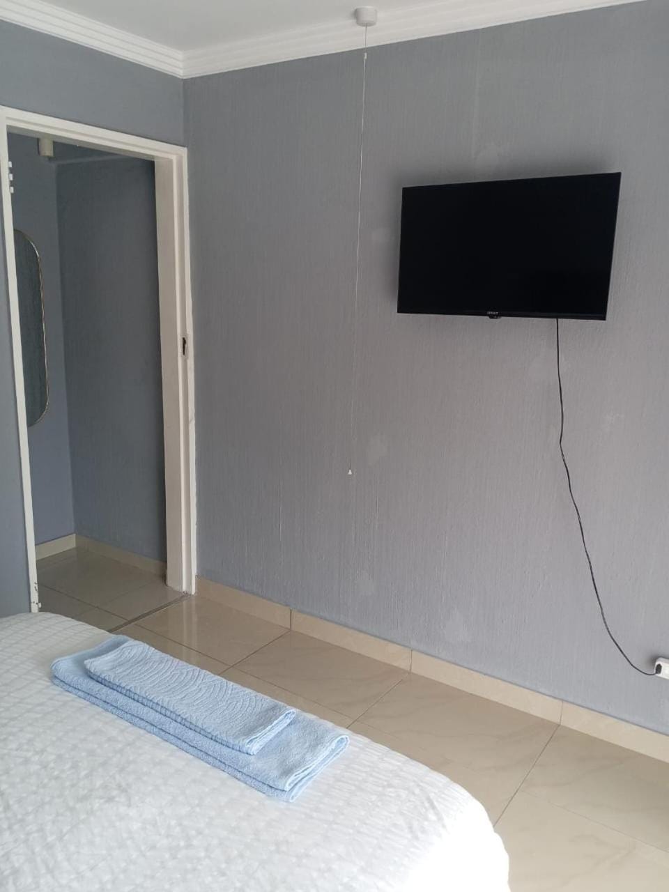 Crystal Park Guest House Bed and Breakfast in Gauteng