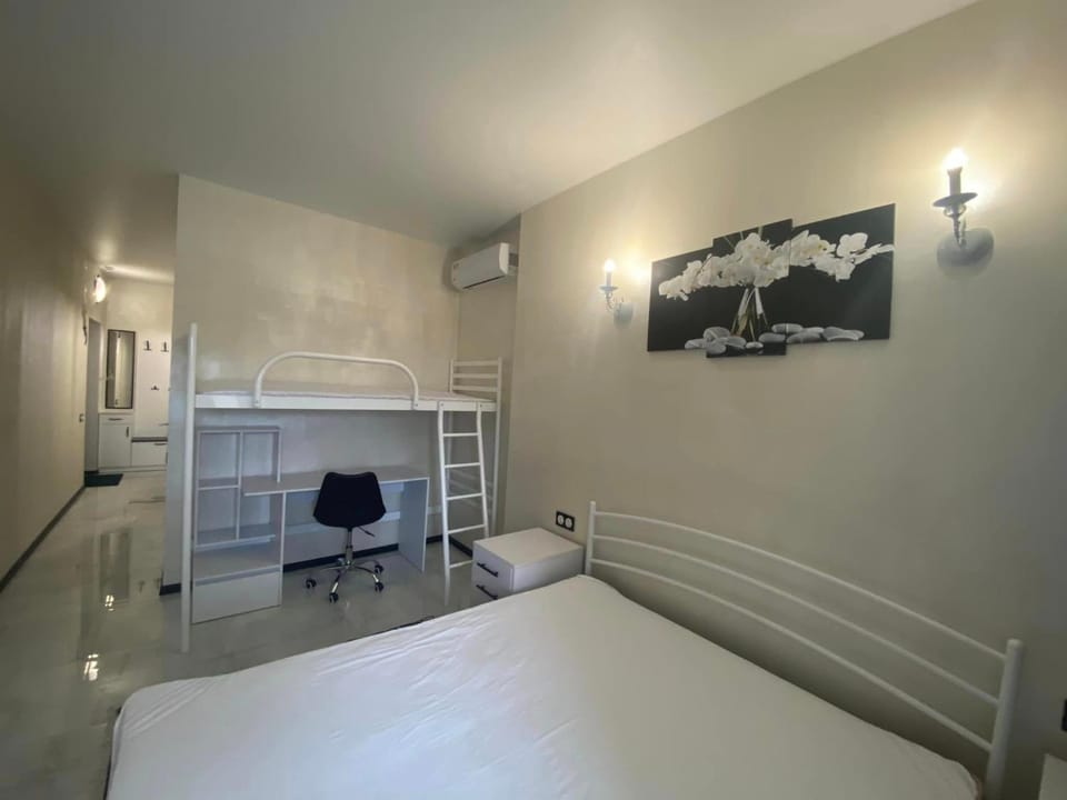 Bed, Bedroom, air conditioner