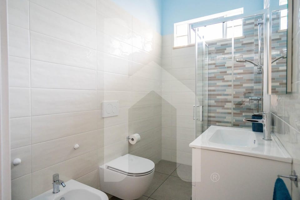 Shower, Toilet, Bathroom, bidet