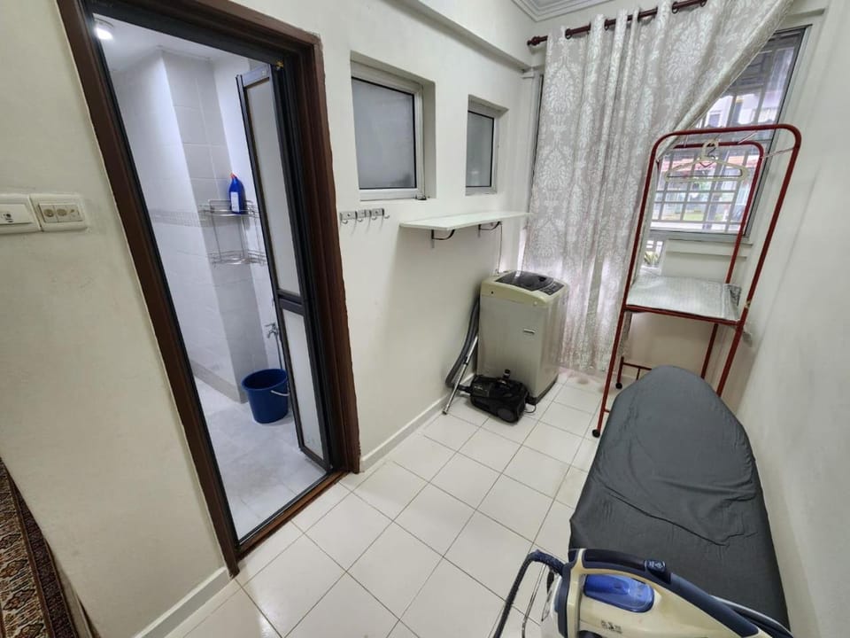 Toilet, Bathroom, laundry