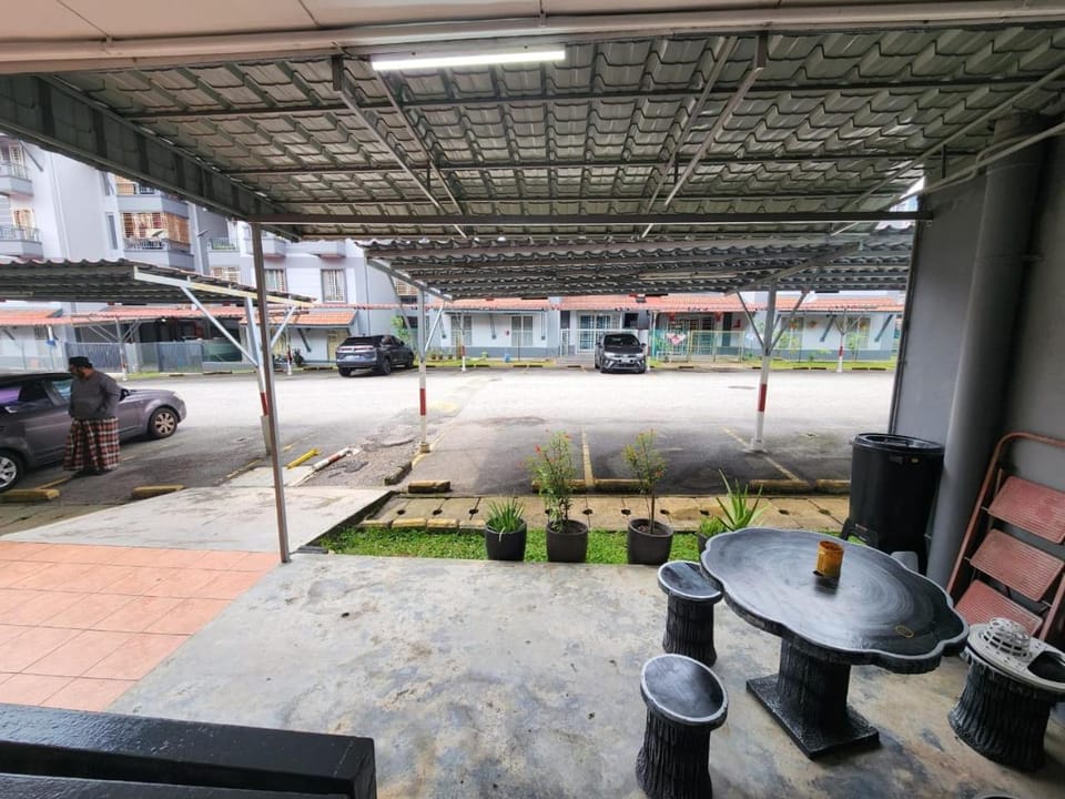 Day, Location