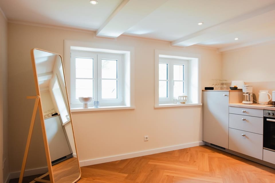 Facade/entrance, Kitchen or kitchenette, kitchen