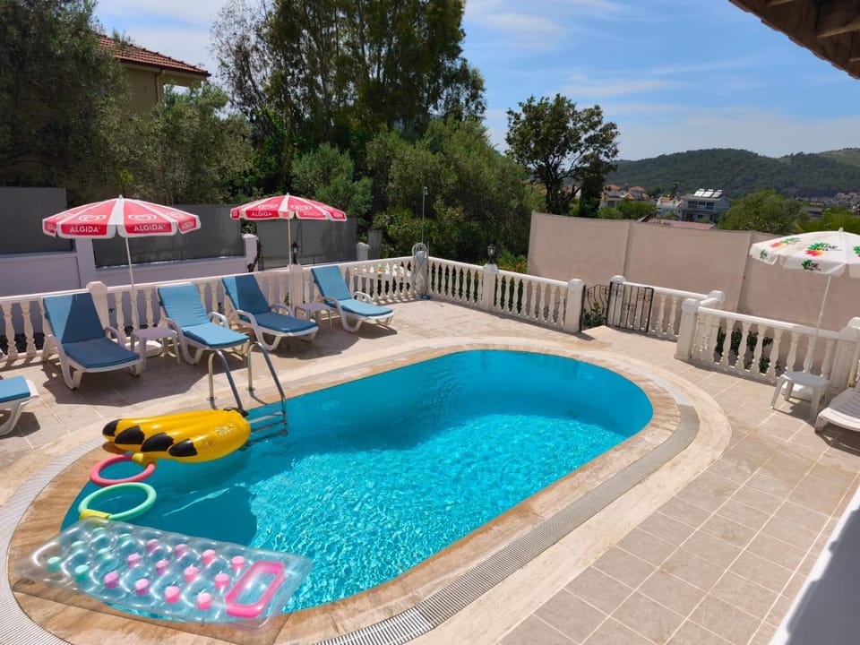 Patio, Day, Pool view, Swimming pool, sunbed