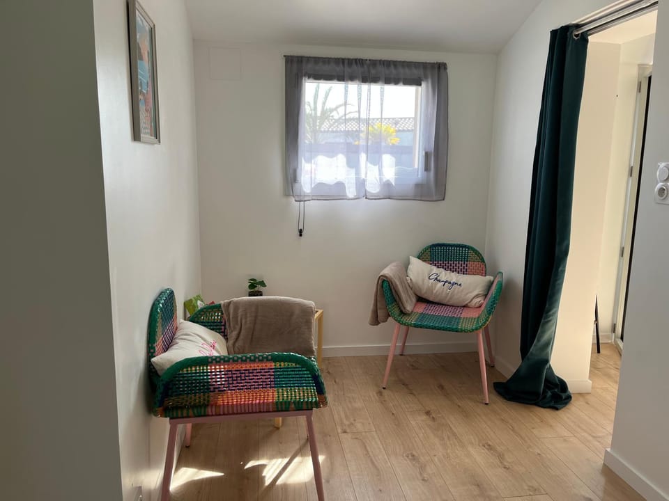 Seating area