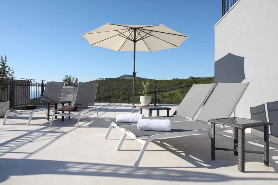 Garden Palace Villa in Kotor Municipality