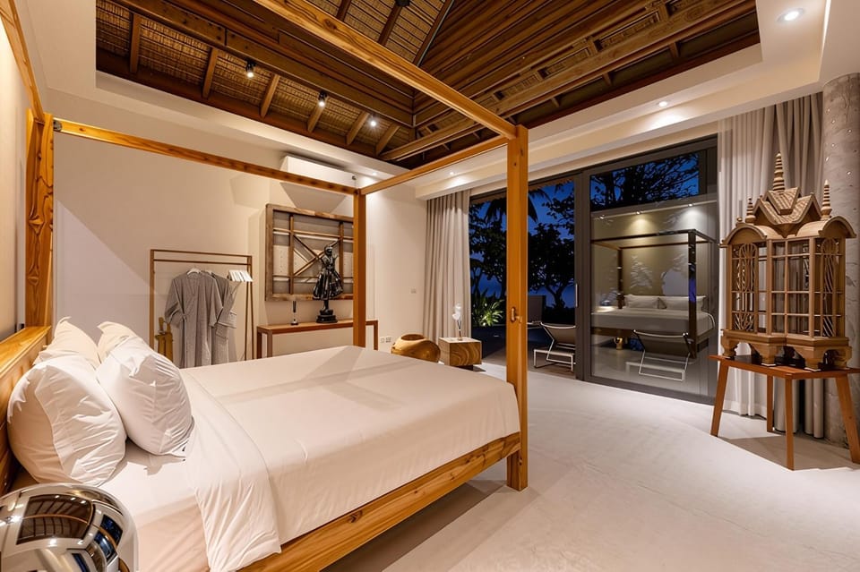 Bed, Night, Photo of the whole room, Bedroom