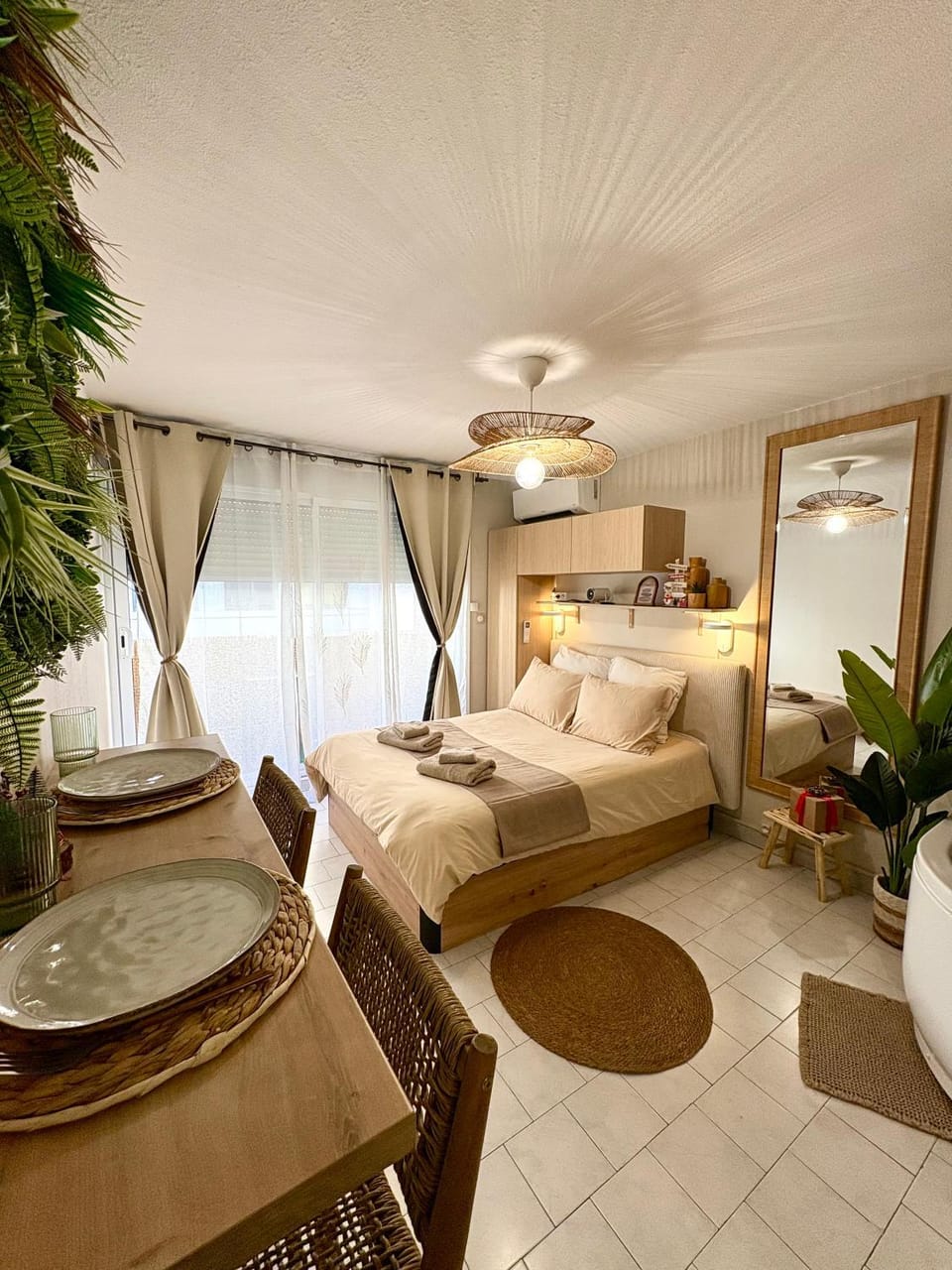 Studio Spa Balnéo, proche centre ville Apartment in Nimes