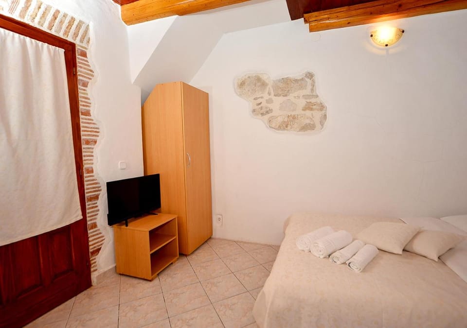 TV and multimedia, Bedroom