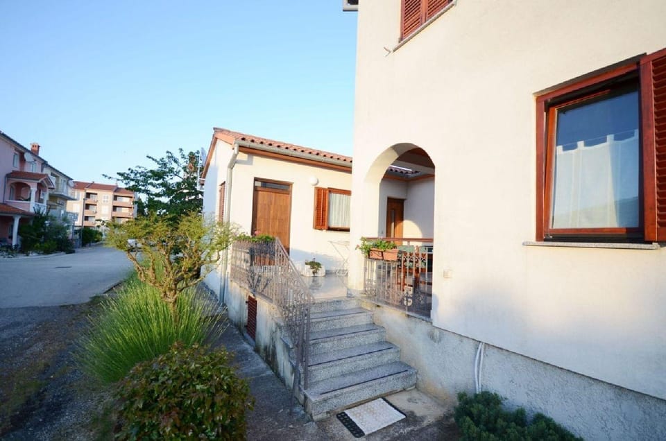 Patio, Facade/entrance