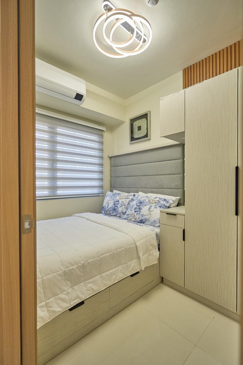 Stylish Central Space near SM Mall of Asia with WIFI Apartment in Pasay