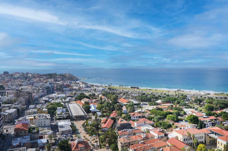 City view, Sea view