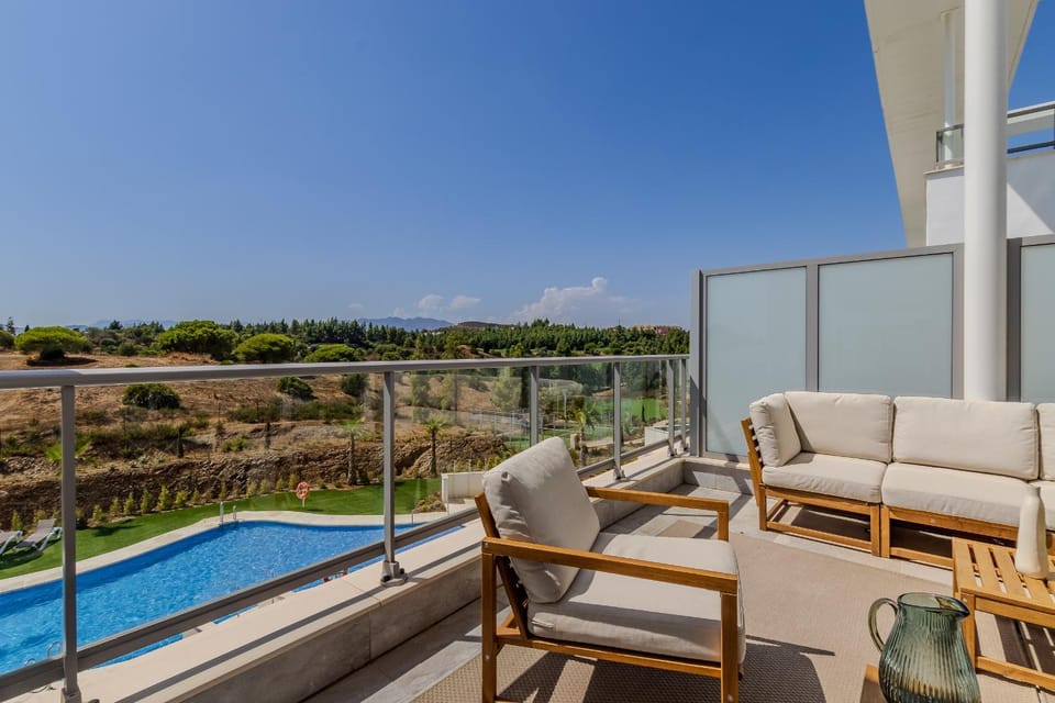 View (from property/room), Balcony/Terrace, Garden view, Pool view