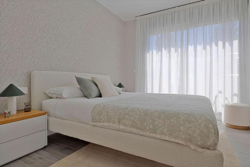 Bed, Photo of the whole room, Bedroom