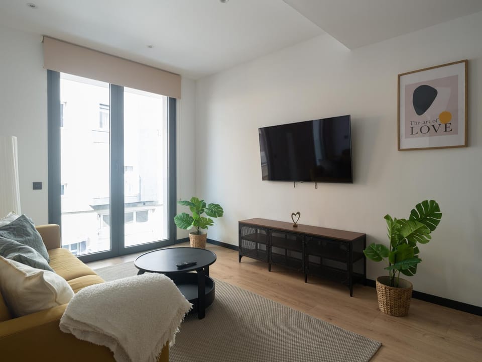 TV and multimedia, Living room, Seating area