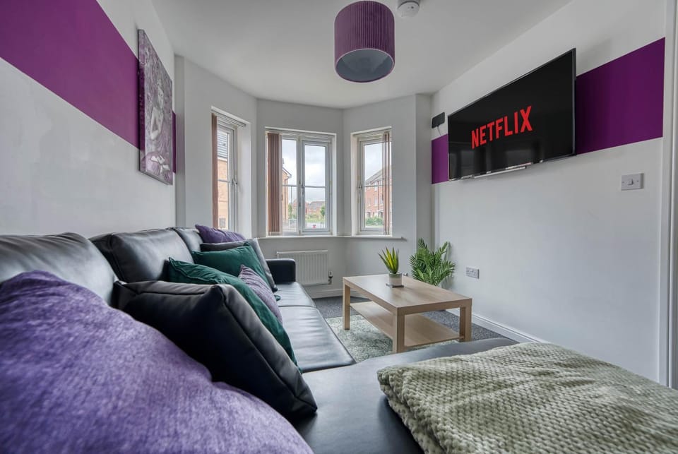 TV and multimedia, Living room, Seating area