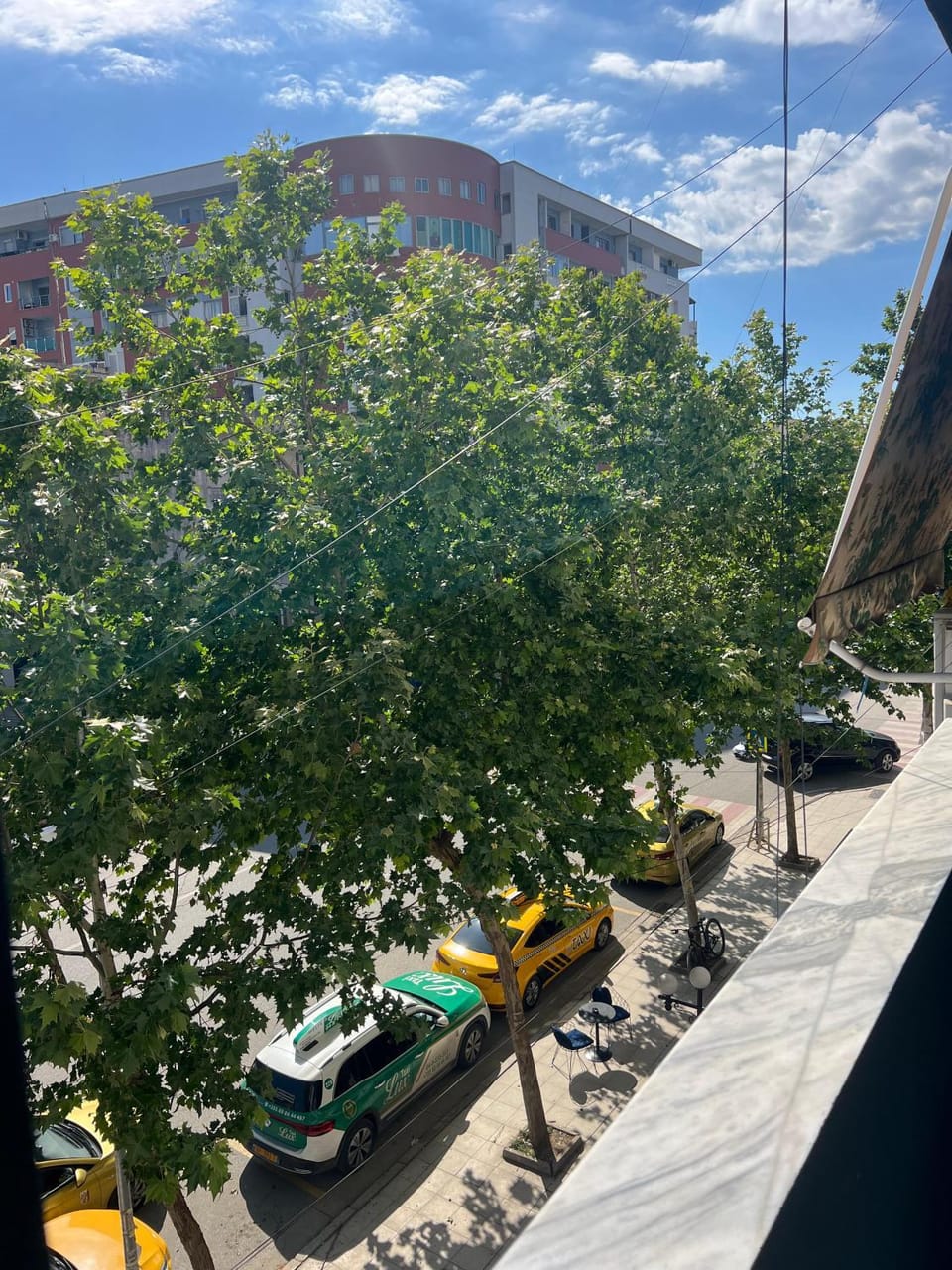 Neighbourhood, Location, Parking