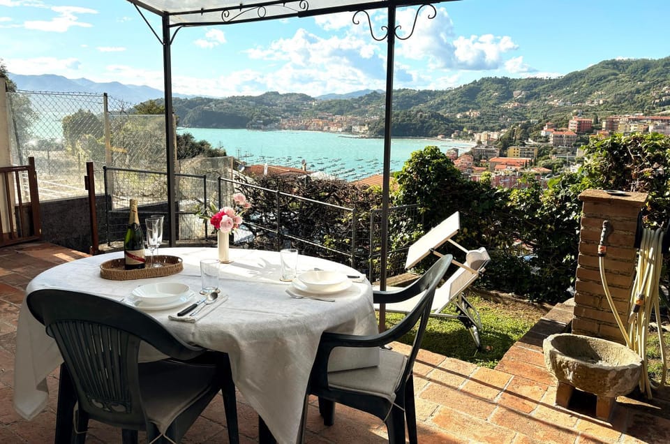 Sogno al mare con giardino e posto auto Apartment in Lerici