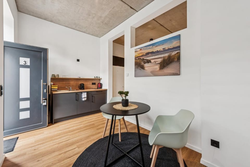 Coffee/tea facilities, Photo of the whole room, Seating area, Bedroom, kitchen