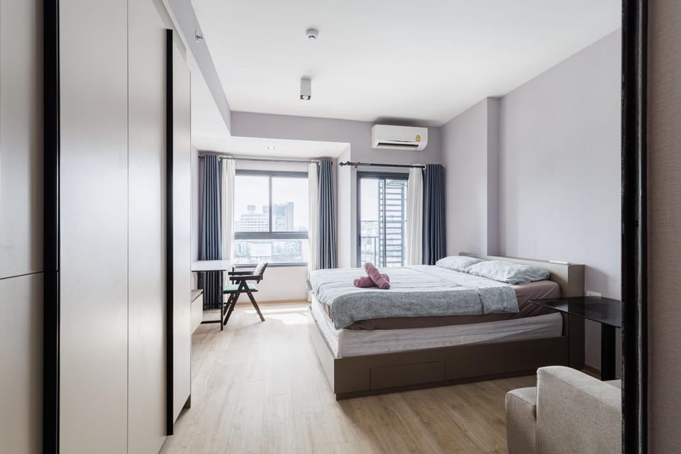 无边泳池 JODD 夜市对面 mrt rame 9 月租优惠 Apartment in Bangkok